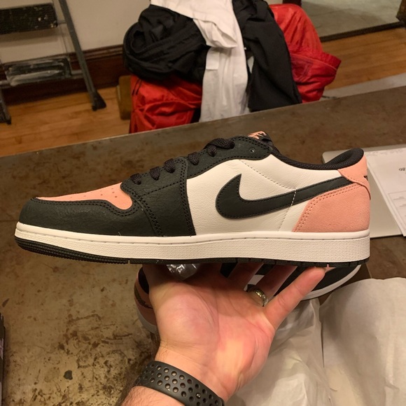 Jordan 1 Retro low og “Bleached Coral” DEADSTOCK RARE SIZE - Picture 10 of 15